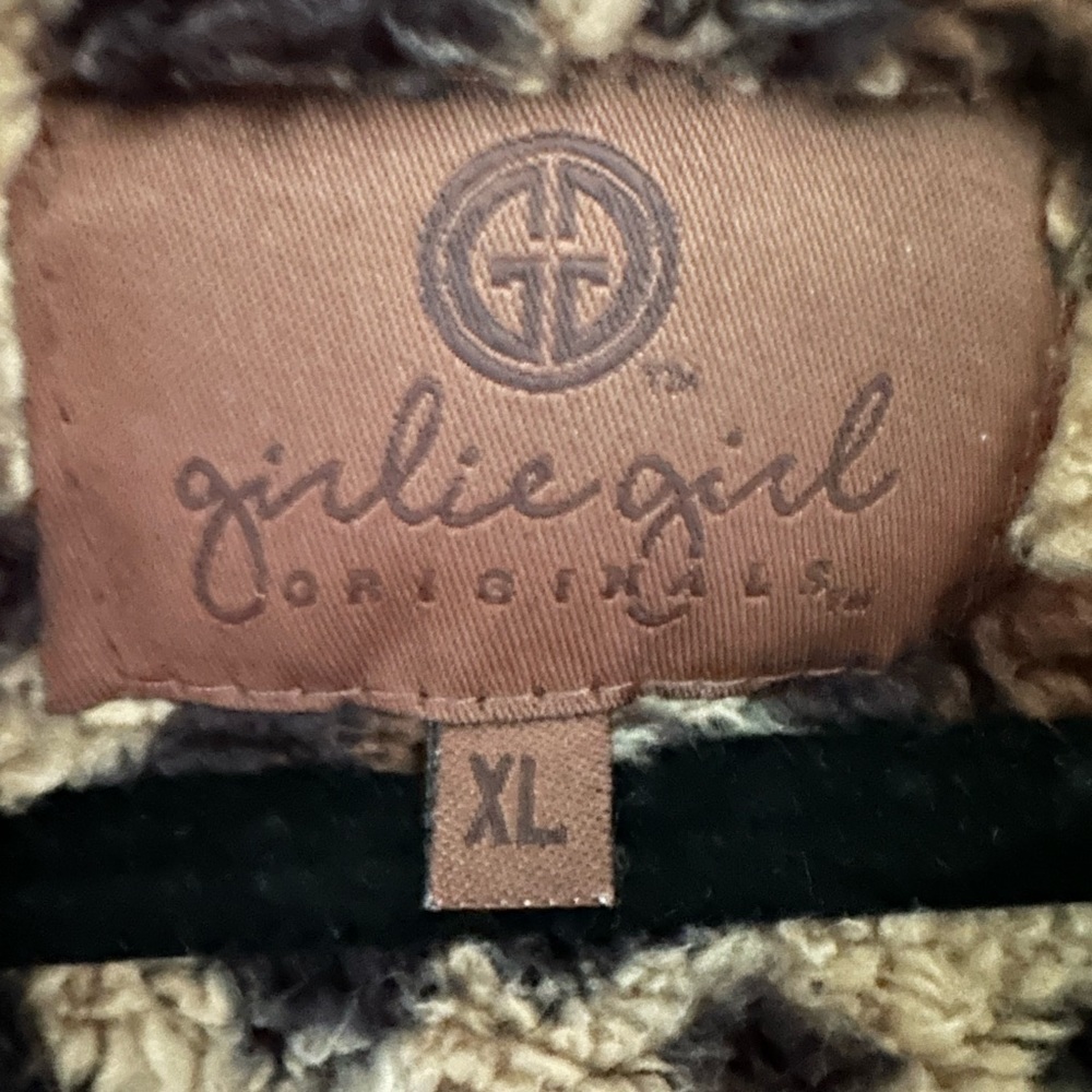 Woman’s Pullover - Picture 2 of 5